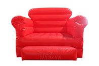 Tela cerata resistente di modello gonfiabile del PVC dell'acqua del sofà rosso fatta fornitore