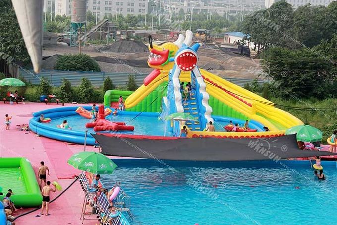 stile gonfiabile del drago e dello squalo del parco di divertimenti dell'acqua dei bambini del PVC di 0.9mm